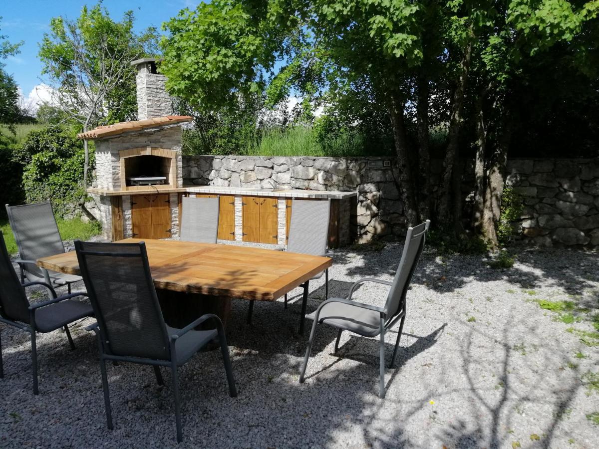 Apartma Louis Dutovlje 외부 사진