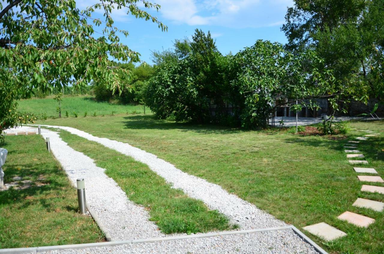 Apartma Louis Dutovlje 외부 사진